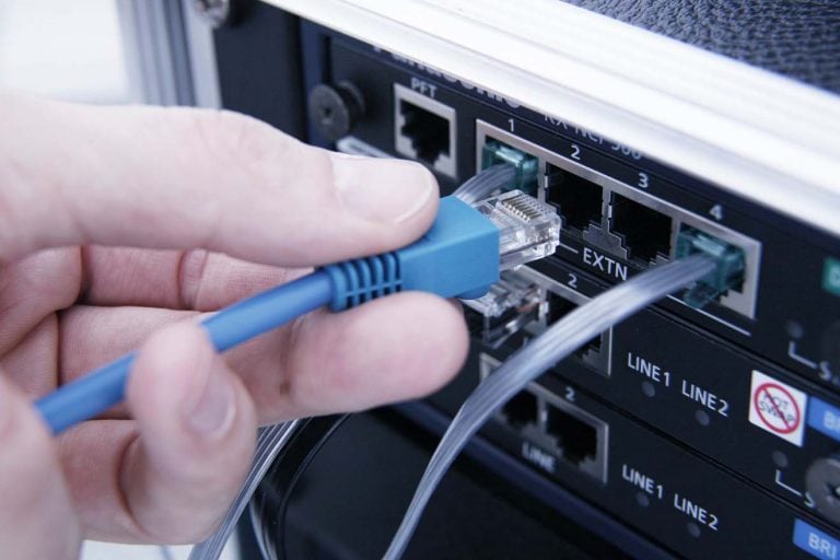 Читать: Чем отличается проводной интернет от wi-fi ? Чем отличается проводной интернет от wi-fi ?